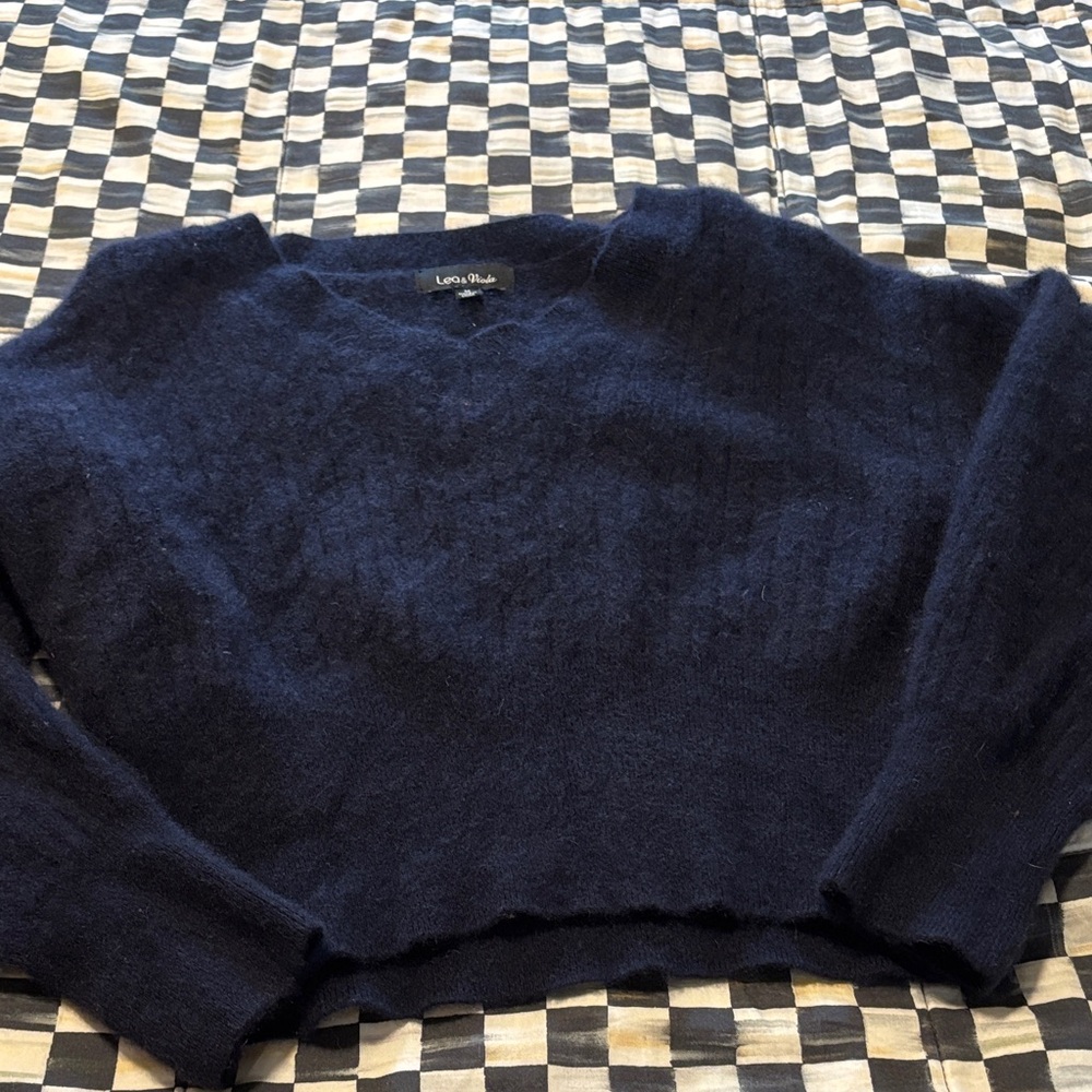 Lea & Viola Navy V-Neck Cashmere Sweater